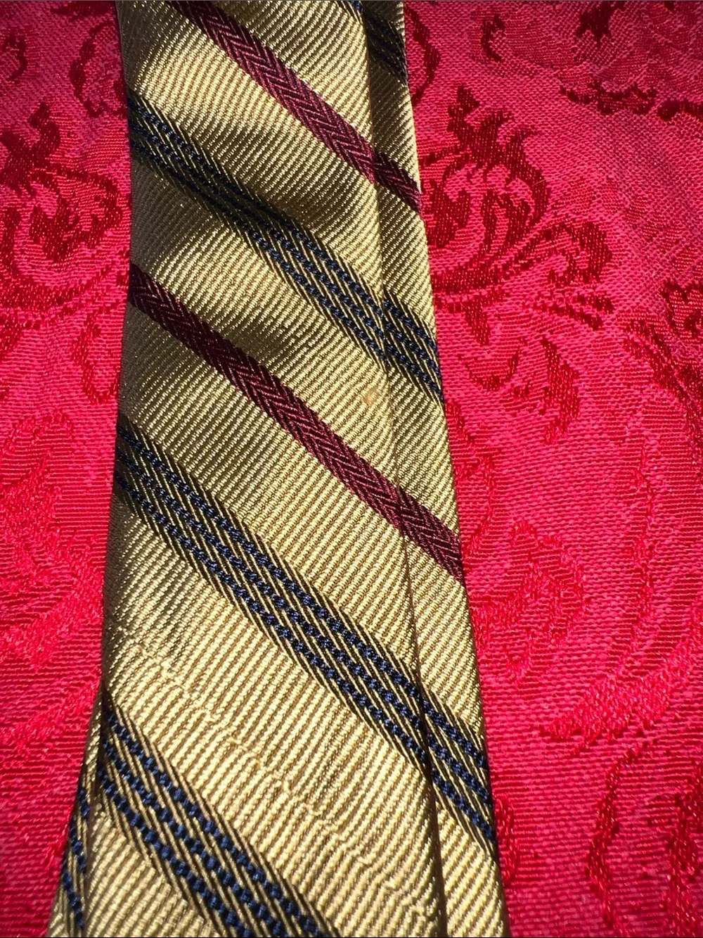 Brooks Brothers Makers Men’s Silk Tie Beige Burgundy Navy Stripe Made USA